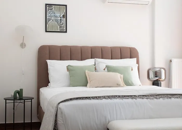 Naturally Bright 3br Flat In Marousi By Upstreet * Atenas