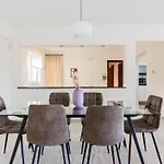 Naturally Bright 3br Flat In Marousi By Upstreet * Atene