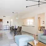 Apartment Naturally Bright 3br Flat In Marousi By Upstreet