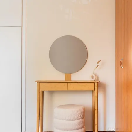 Naturally Bright 3br Flat In Marousi By Upstreet *